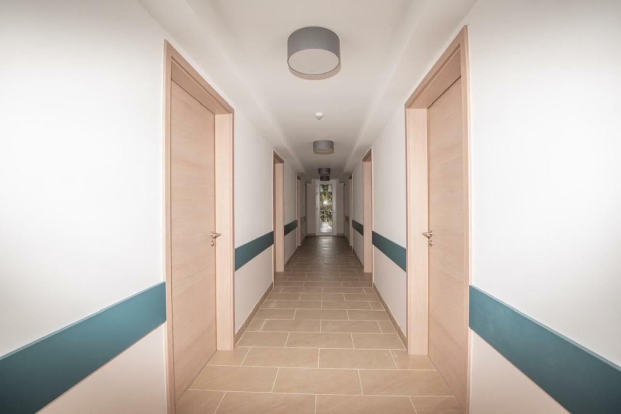 Magaspart Panzio Balatonföldvár Extérieur photo
